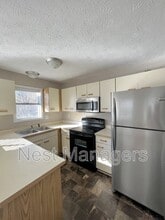 1018 Wood Creek Dr in Fayetteville, NC - Building Photo - Building Photo