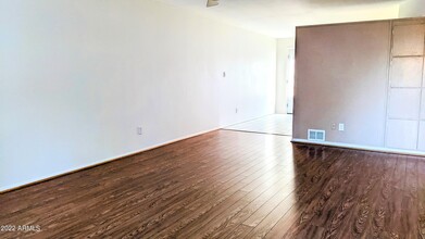 1031 E Butler Dr in Phoenix, AZ - Building Photo - Building Photo