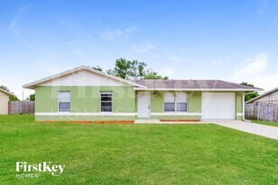 2927 Arrendonda Dr in Deltona, FL - Building Photo