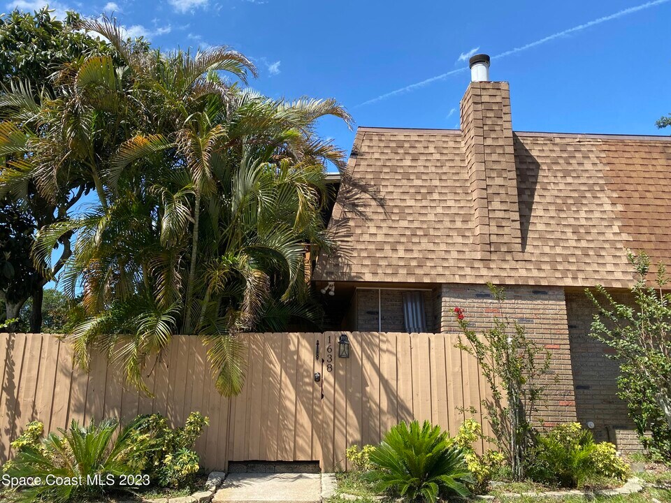 1638 S Park Ave in Titusville, FL - Building Photo