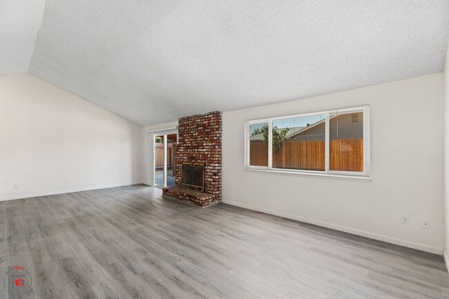 2904 Hagen Way in Modesto, CA - Building Photo - Building Photo