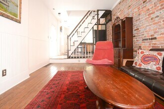 784 S 6th St in Philadelphia, PA - Building Photo - Building Photo