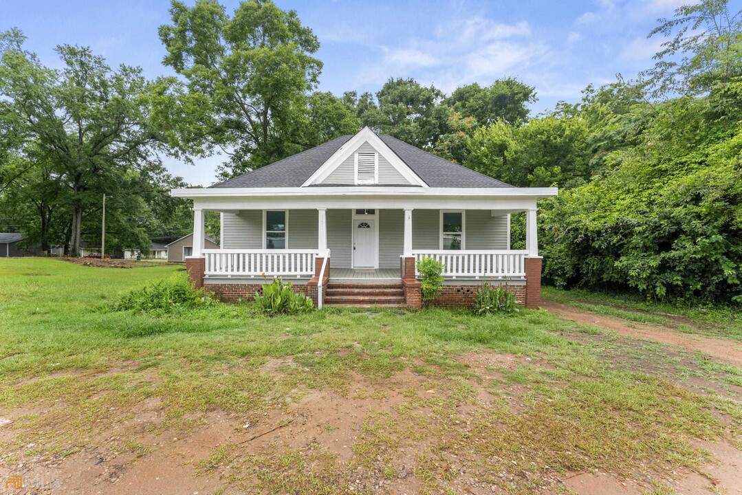 727 E Broadway St in Griffin, GA - Building Photo