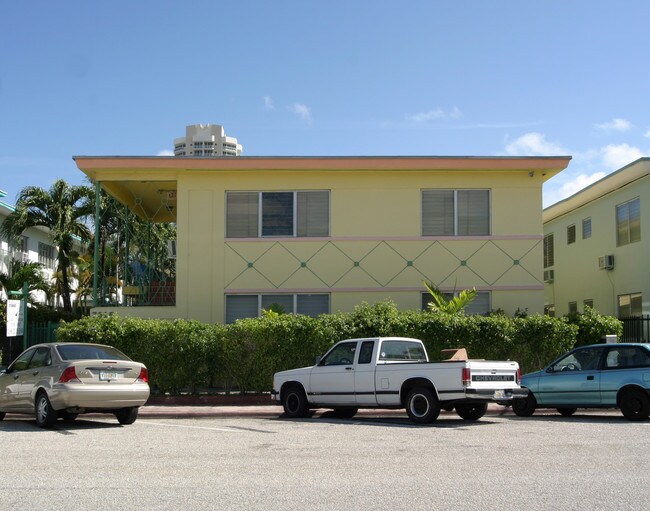 7331-7335 Byron Ave in Miami Beach, FL - Building Photo - Building Photo