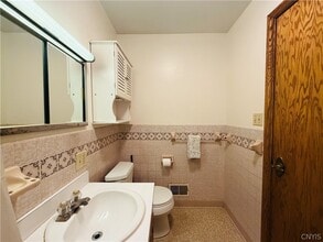 4 Grant St in Auburn, NY - Building Photo - Building Photo