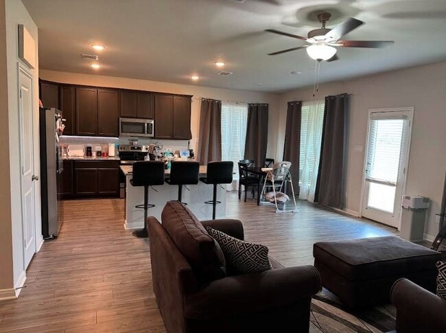 1053 Shelby Dr in Belton, TX - Building Photo - Building Photo