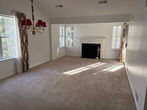 1665 Saint Andrews Dr, Unit 1665 St. Andrews Drive in Oakmont, PA - Foto de edificio - Building Photo