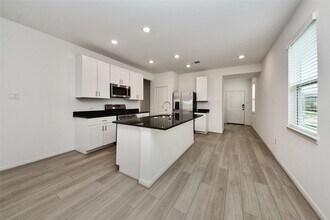 18010 Whitetail Run Ln in Hockley, TX - Building Photo - Building Photo