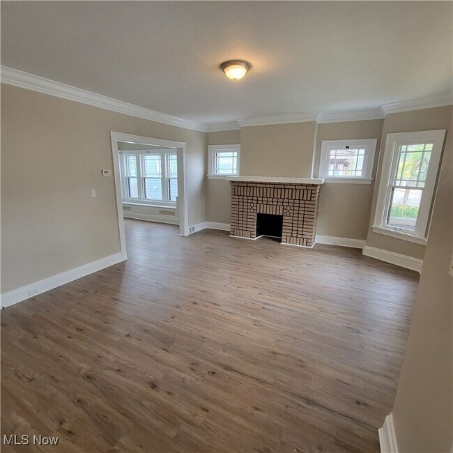2020 Elbur Ave in Lakewood, OH - Building Photo - Building Photo