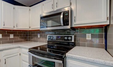 7918 Bitternut Dr in Indianapolis, IN - Building Photo - Building Photo