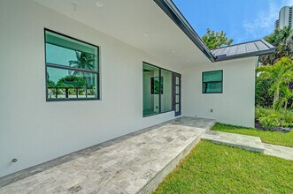 1248 N Harbor Dr in West Palm Beach, FL - Building Photo - Building Photo