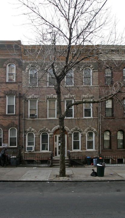 74 St. Nicholas Ave in Brooklyn, NY - Building Photo