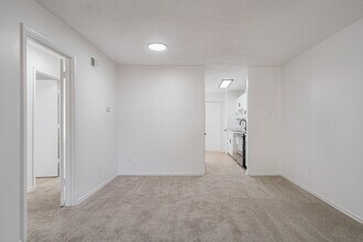 ReNew Bartlett Village in Memphis, TN - Foto de edificio - Building Photo