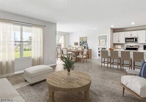 1212 Chiquita Blvd N in Cape Coral, FL - Building Photo