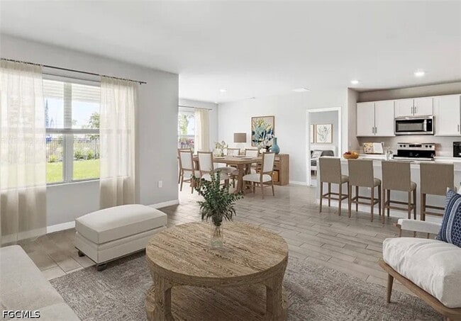 property at 1212 Chiquita Blvd N