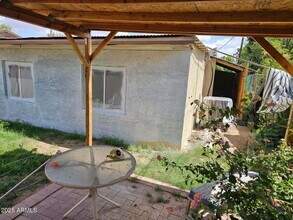 1239 E Highland Ave in Phoenix, AZ - Building Photo - Building Photo