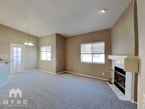 5225 W Reno Ave in Las Vegas, NV - Building Photo - Building Photo