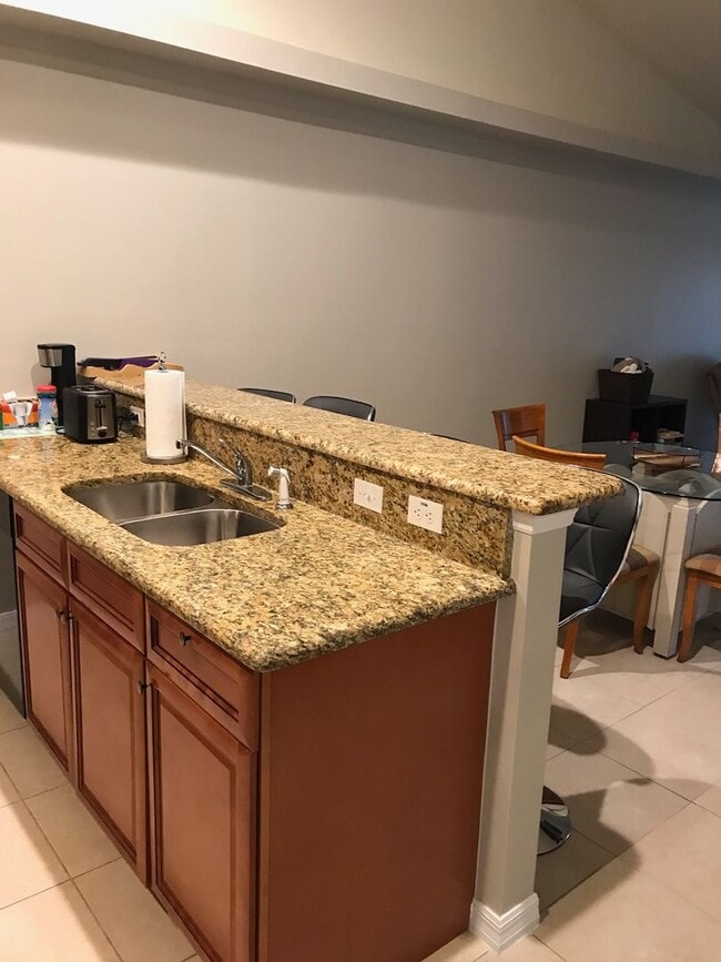 523-527 SE 6th Pl in Cape Coral, FL - Building Photo - Building Photo