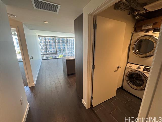 property at 1001 Queen St
