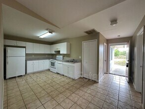 1125 Gilbert Ave S in Lehigh Acres, FL - Building Photo - Building Photo