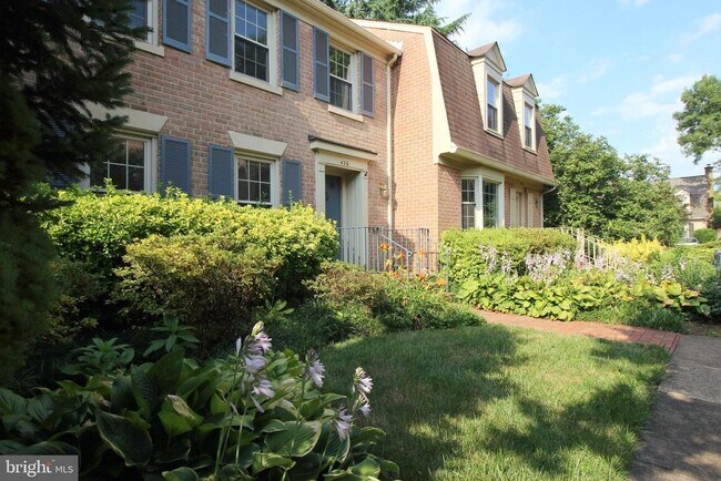 436 N Park Dr in Arlington, VA - Building Photo - Building Photo