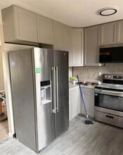 1102 Asbury Cir E in Elizabethtown, KY - Building Photo - Building Photo