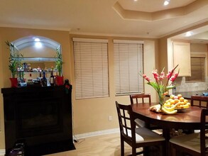 5224 Corteen Pl in Los Angeles, CA - Building Photo - Building Photo