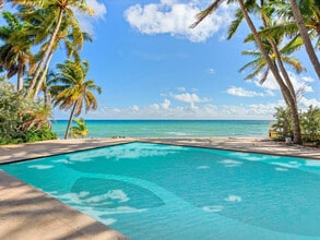 555 Ocean Blvd in Golden Beach, FL - Building Photo - Building Photo