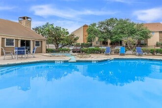 Avistar At The Oaks in San Antonio, TX - Building Photo - Building Photo