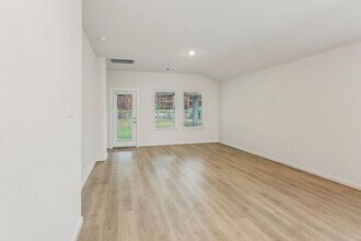 1940 Velvet Oak Ln in Conroe, TX - Building Photo - Building Photo