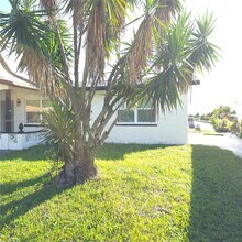4404 NW 46th Way in Tamarac, FL - Building Photo - Building Photo