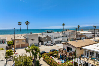 101 Sunridge St in Playa Del Rey, CA - Building Photo - Building Photo