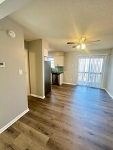 405 NE Highland Ln in Blue Springs, MO - Building Photo - Building Photo