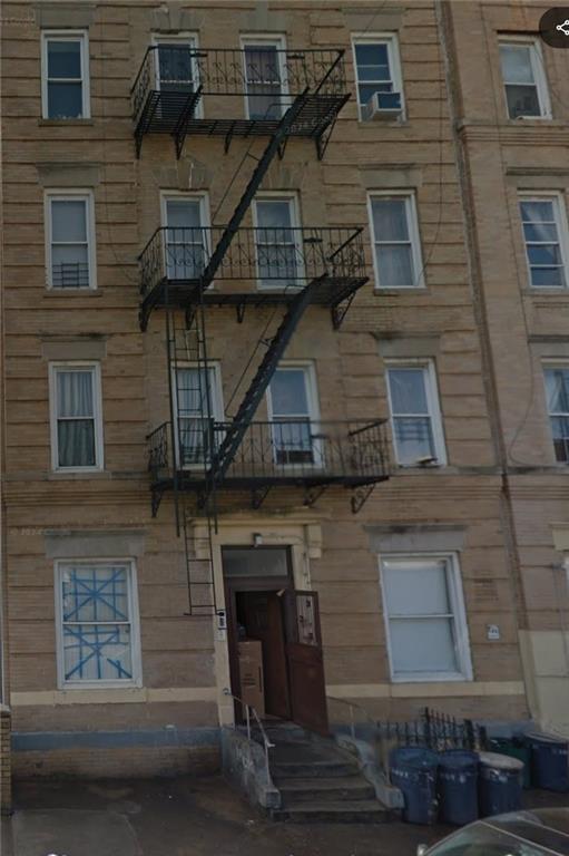 property at 140 29th St
