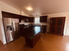 2313 S Gray Birch Cir in Wasilla, AK - Building Photo - Building Photo