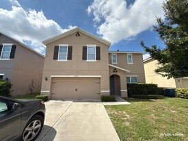 5179 Michelle St in Winter Haven, FL - Building Photo