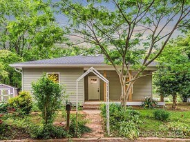 123 Edwards Ave in Swannanoa, NC - Building Photo