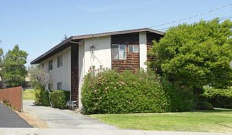 135 Muir Rd Apartments