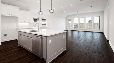 19011 Andalusian Gln Ln in Tomball, TX - Building Photo - Building Photo