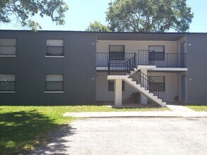 6440 62nd Ave N-Unit -406 in Pinellas Park, FL - Building Photo - Building Photo