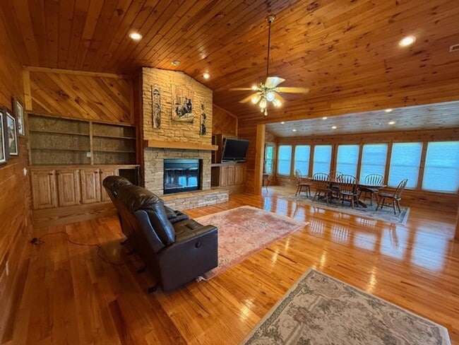 property at 3850 Ravens Den Way