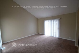 30W078 Maplewood Dr in Warrenville, IL - Foto de edificio - Building Photo