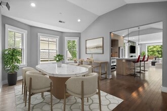 202 Rawson Rd, Unit 3 in Brookline, MA - Building Photo - Building Photo