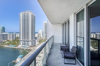2602 E Hallandale Beach Blvd, Unit R2304 in Hallandale Beach, FL - Building Photo - Building Photo