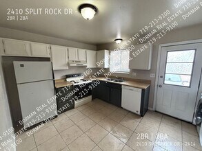 2410 Split Rock Dr in Colorado Springs, CO - Building Photo - Building Photo