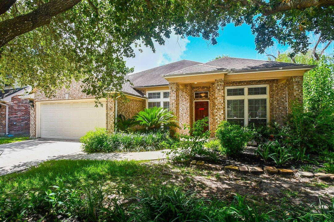 7835 Stone Oak Ct in Houston, TX - Building Photo