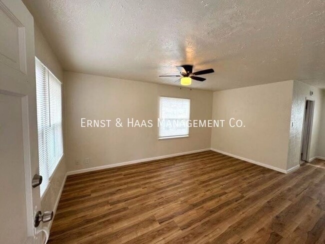 932 Gardenia Ave in Long Beach, CA - Building Photo - Building Photo