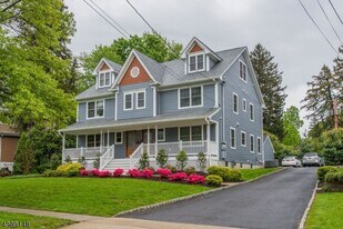 64 Kent Pl Blvd in Summit, NJ - Building Photo
