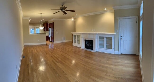 817 Perennial Dr in Sandy Springs, GA - Building Photo - Building Photo