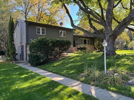 5725 Dale Ave in Minneapolis, MN - Building Photo